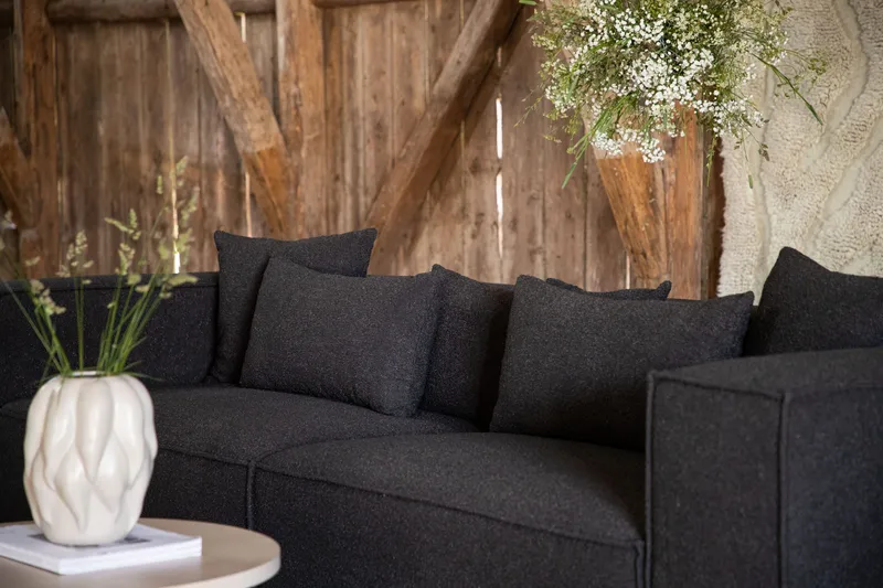 Sohva Gillholmen 3:n ist - Musta/Tummanharmaa - Huonekalut - Sohva - 3:n istuttava sohva