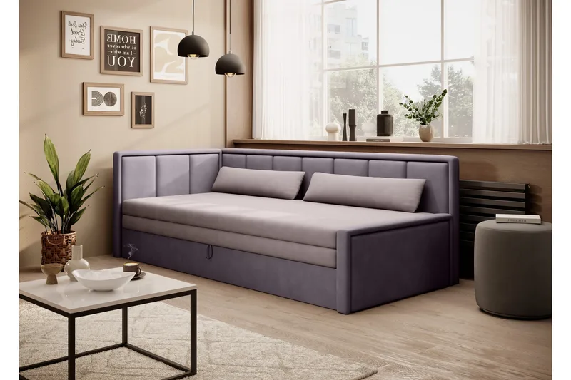 Vuodesohva Mansuri 3:n ist Säilytyksellä, Lila