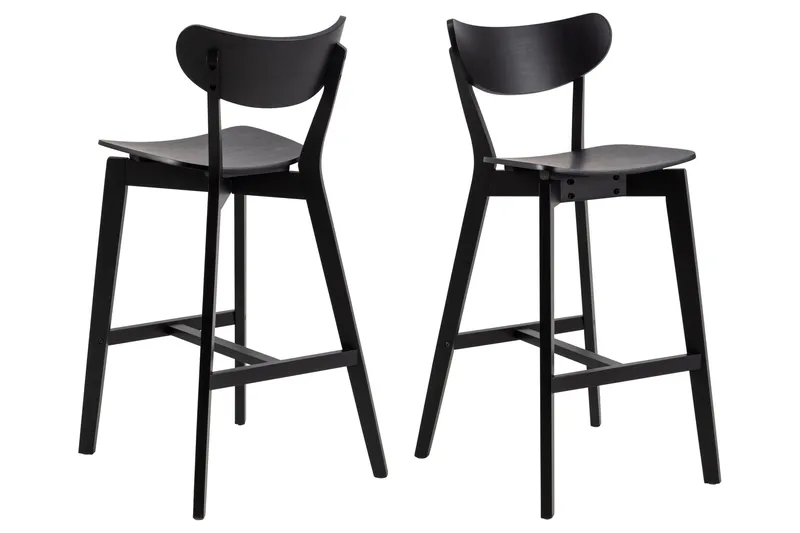 Baarijakkara Hallaci, Musta