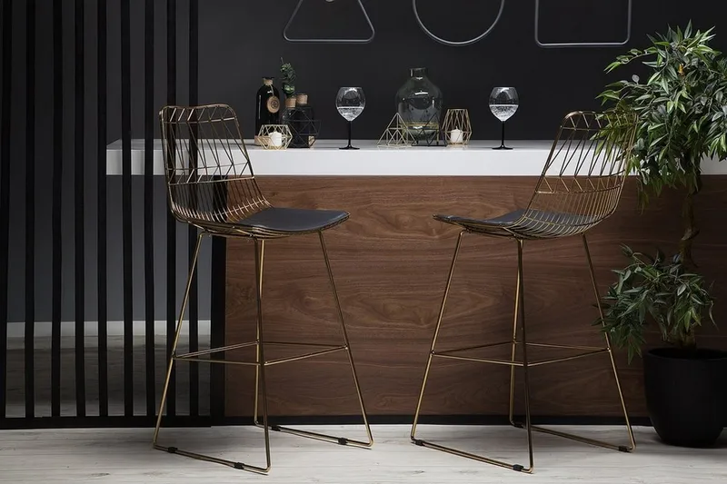 2 kappaleen baarijakkarasetti PRESTON Metallikulta 48 cm - Huonekalut - Tuoli & nojatuoli - Baarituoli