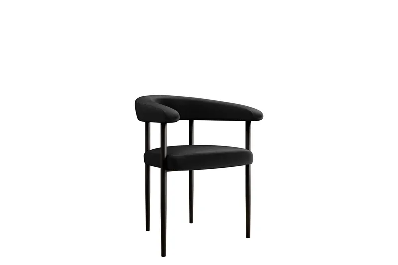 Jacklyn Karmituoli, Musta