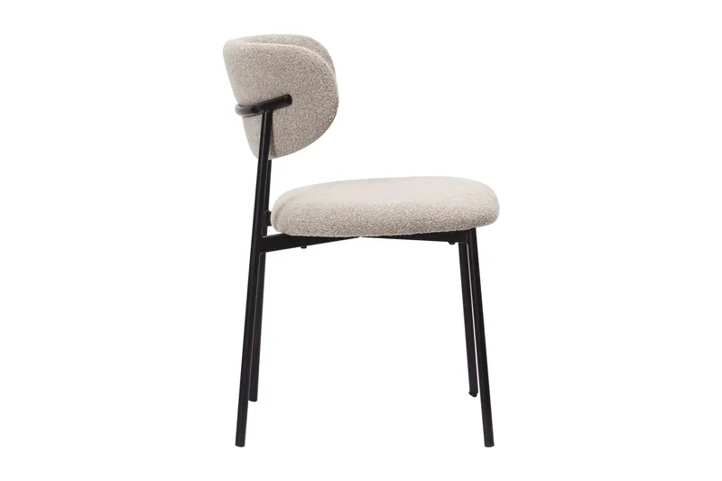 Lucy Ruokatuoli - Greige buklee / Metallijalat musta - Huonekalut - Tuoli & nojatuoli - Ruokapöydän tuolit