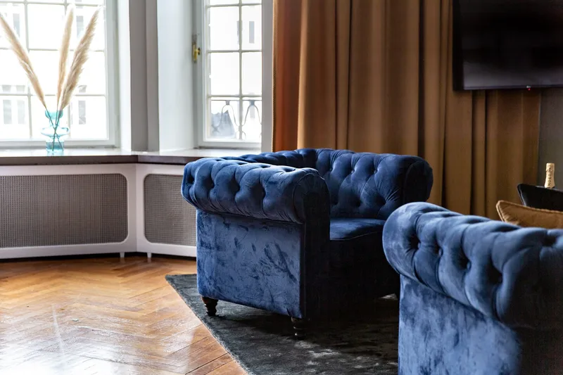 Chesterfield Lyx suuri mukava syvä samettinojatuoli – Nojatuoli olohuoneeseen - Sininen - Huonekalut - Tuoli & nojatuoli - Nojatuoli & lepotuoli - Chesterfield-nojatuolit