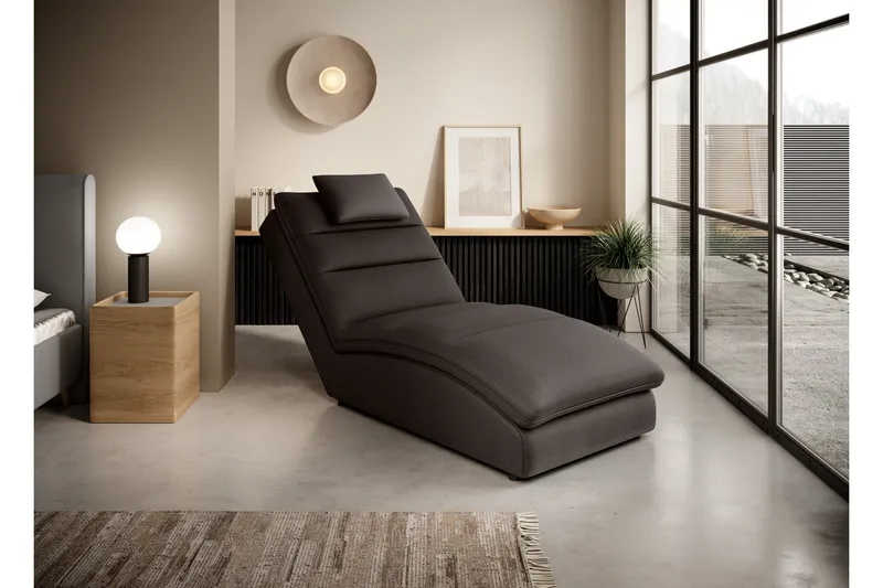 Divaaninojatuoli Masaji, Musta