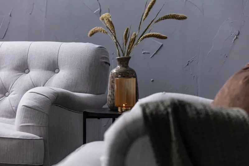 Nojatuoli jalkarahilla New Castle - Pellavanharmaa - Huonekalut - Tuoli & nojatuoli - Nojatuoli & lepotuoli - Howard-nojatuolit