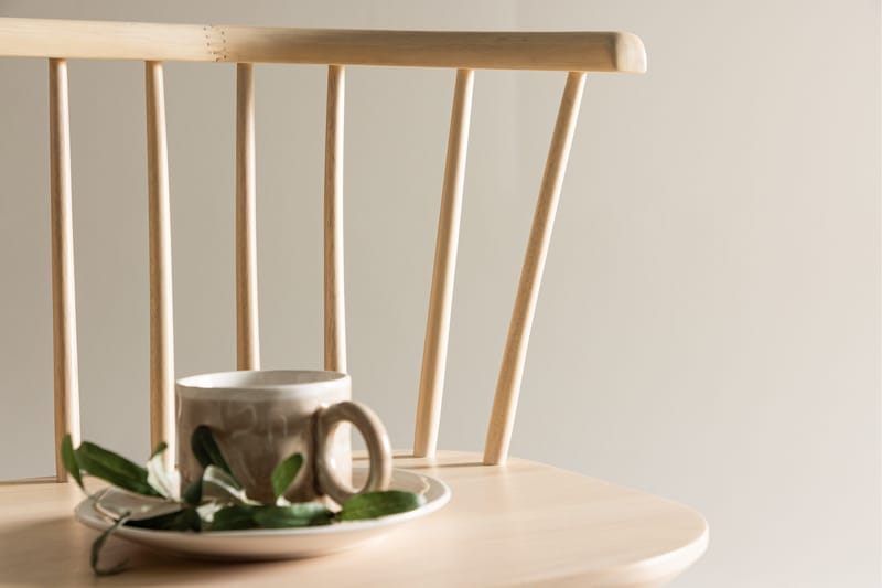 Istuinpenkki selkänojalla Venture Home Bobby-istuinpenkki 120 cm Whitewash Valkopesty - Huonekalut - Tuoli & nojatuoli - Penkki - Penkki selkänojalla