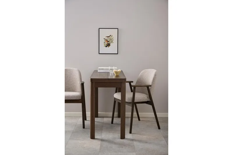 Reciclar Ruokatuoli bouclé-kankaalla ja tammisilla käsinojilla - Tummanruskea/Greige - Huonekalut - Tuoli & nojatuoli - Ruokapöydän tuolit