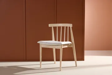 Ruokatuoli ilman käsinojia Peach Flora-ruokatuoli – valkopestyt jalat / beige kangas Valkopesty - Huonekalut - Tuoli & nojatuoli - Ruokapöydän tuolit
