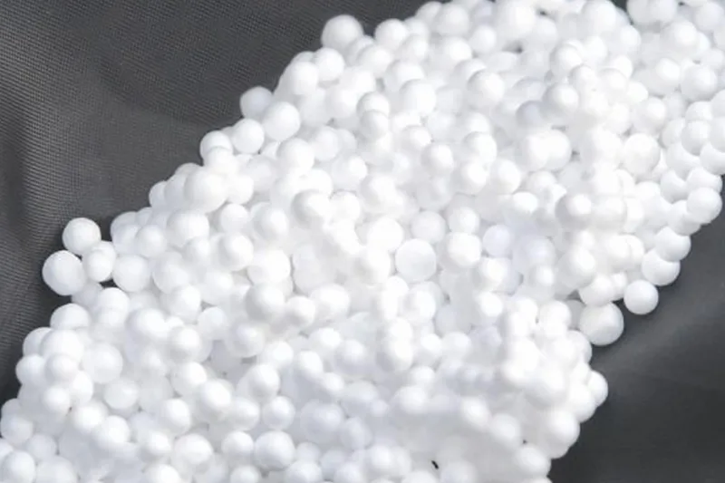 Pallotäyte Eps, Valkoinen