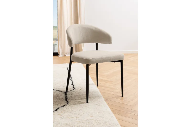 Sawako Ruokapöydän Tuoli & Keittiötuoli Kankaalla, Mustat Metallijalat - Beige - Huonekalut - Tuoli & nojatuoli - Ruokapöydän tuolit