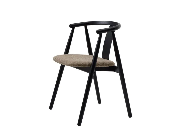 Souta Nojatuoli, Musta