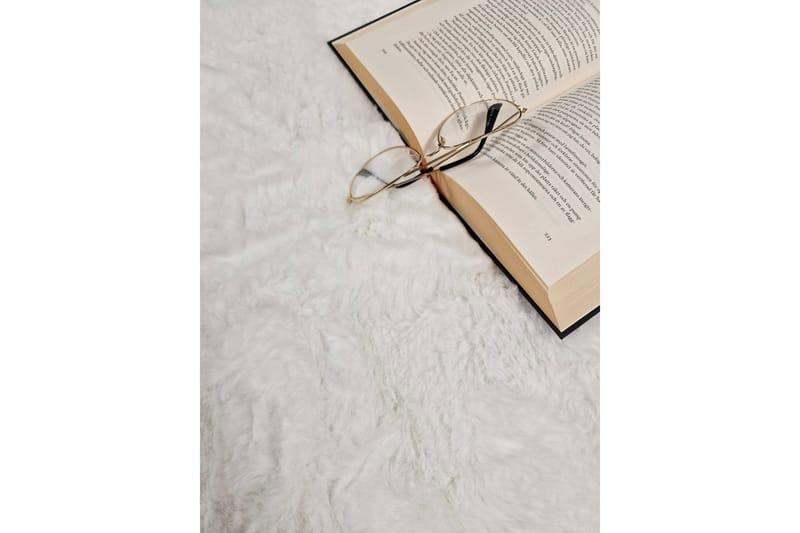 Heaven Deluxe Matto 140x200 cm - Valkoinen - Kodintekstiilit & matot - Matto - Moderni matto - Nukkamatto