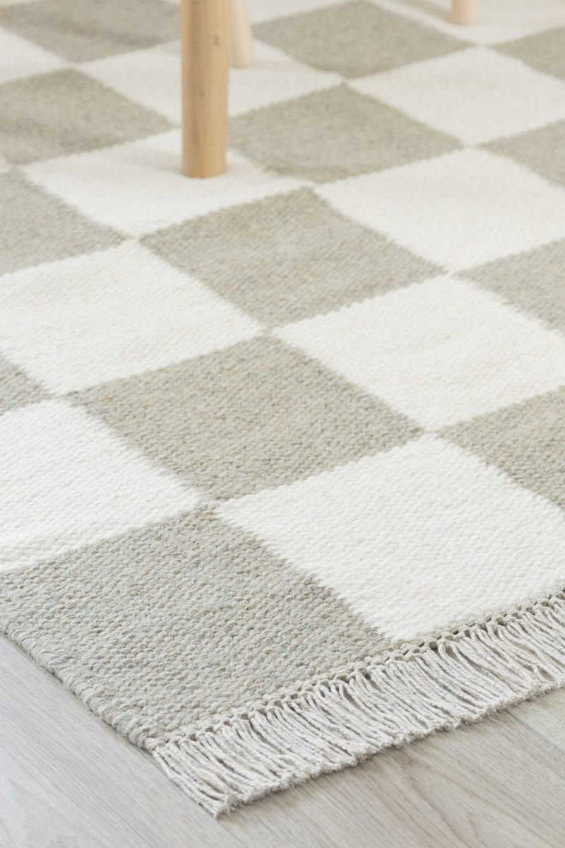 Käsinkudottu matto Nordic Check 140x200 cm - Harmaa - Kodintekstiilit & matot - Matto - Moderni matto - Villamatto