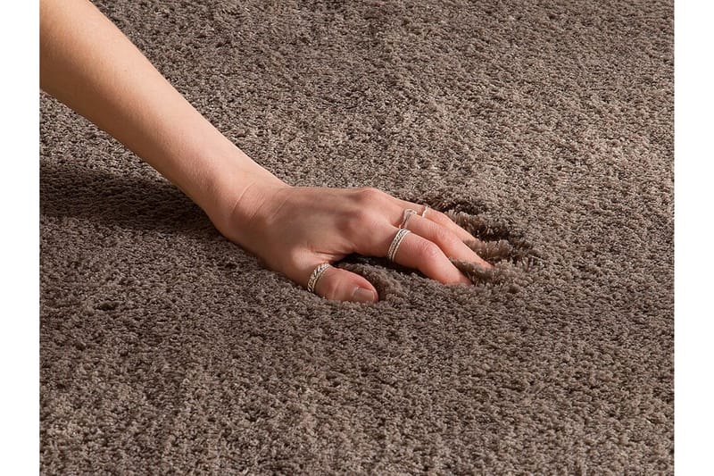Matto Reminga Pitkä nukka 200x200 cm - Vaaleanruskea - Kodintekstiilit & matot - Matto - Moderni matto - Nukkamatto
