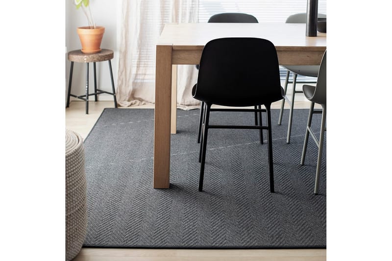 Matto Elsa Pyöreä 133 cm Musta - VM Carpet - Kodintekstiilit & matot - Matto - Moderni matto - Villamatto