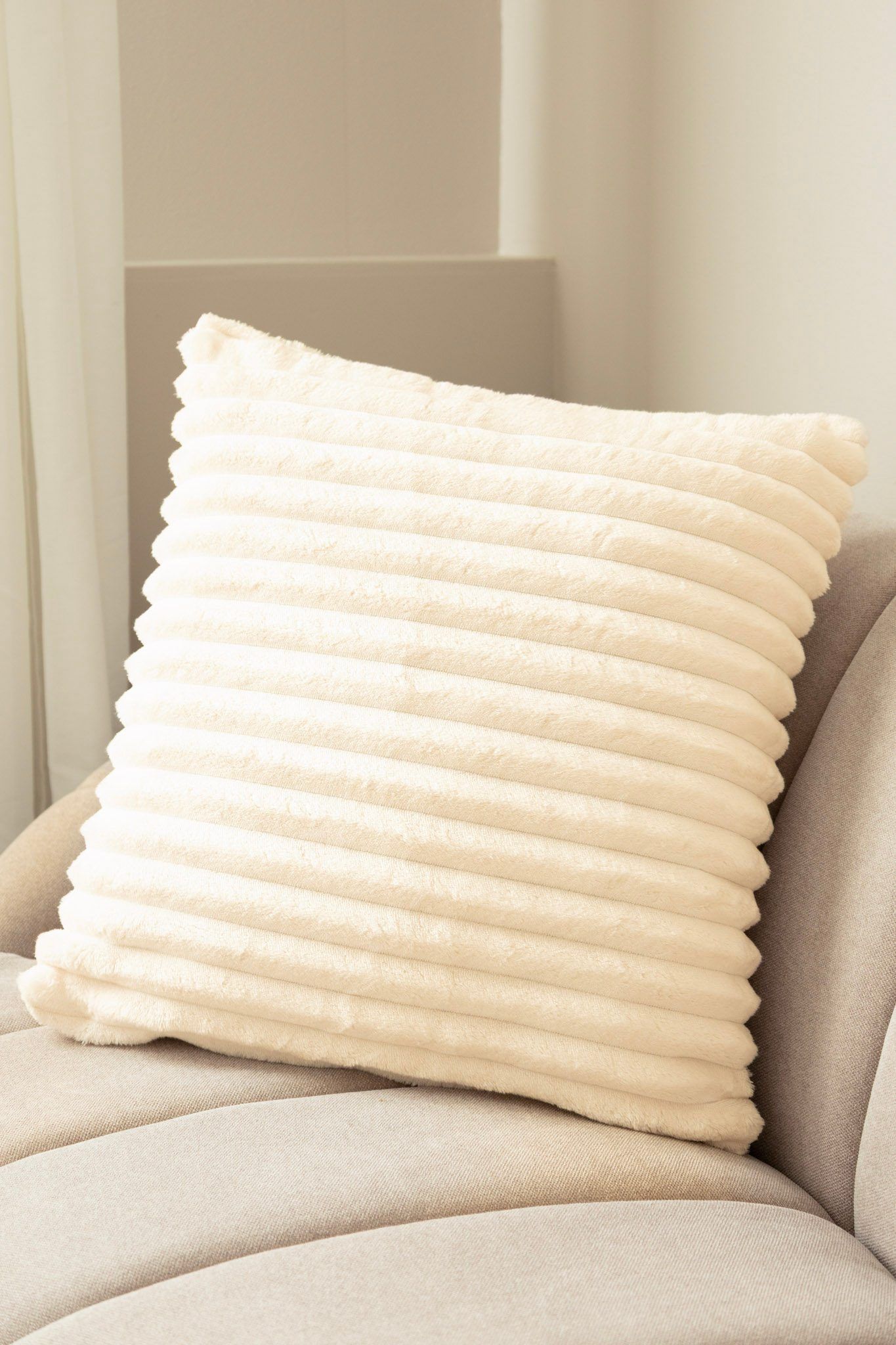 Koristetyyny Stripe 50x50 cm - Crème