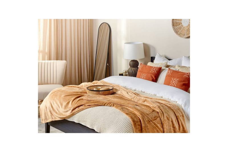 Viltti Bayburt Hiekanbeige, 200x220 cm - Hiekanbeige, 200x220 cm - Kodintekstiilit & matot - Tyyny & torkkupeitto - Torkkupeitto & viltti - Sherpapeitto