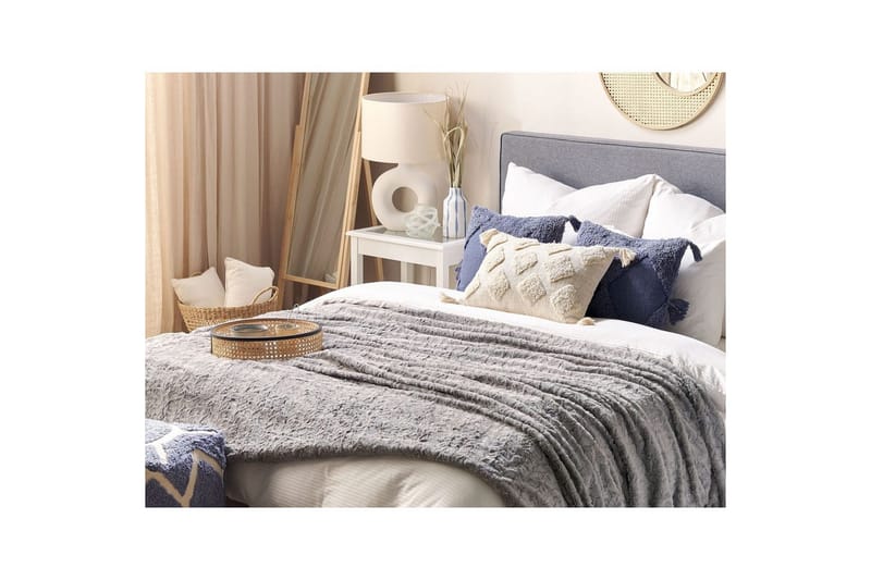 Viltti Saraswati 150x200 cm - 150x200 cm - Kodintekstiilit & matot - Tyyny & torkkupeitto - Torkkupeitto & viltti - Sherpapeitto