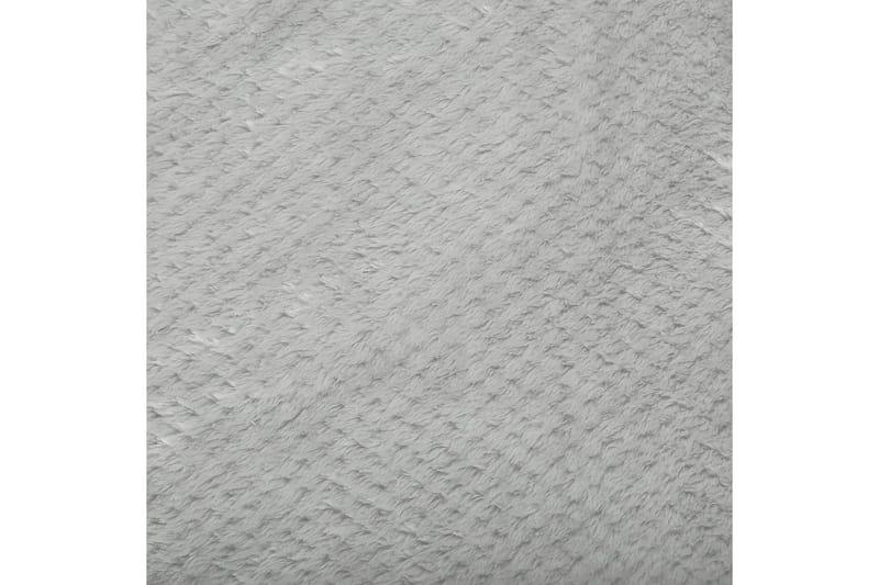 Viltti Saitler Harmaa, 200x220 cm - Harmaa, 200x220 cm - Kodintekstiilit & matot - Tyyny & torkkupeitto - Torkkupeitto & viltti