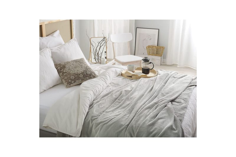 Viltti Saitler Harmaa, 200x220 cm - Harmaa, 200x220 cm - Kodintekstiilit & matot - Tyyny & torkkupeitto - Torkkupeitto & viltti