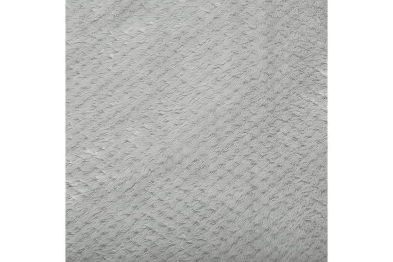 Viltti Saitler Harmaa, 200x220 cm - Harmaa, 200x220 cm - Kodintekstiilit & matot - Tyyny & torkkupeitto - Torkkupeitto & viltti