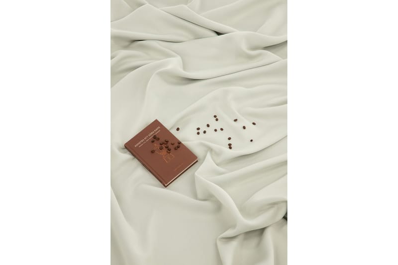 Verho Evelyn 135x240 cm - Luonnonvalkoinen - Kodintekstiilit & matot - Verhot - Sivuverho - Verho nauhakujalla