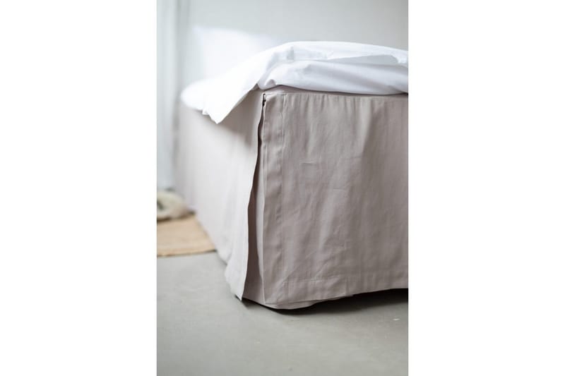 Sängynhelma Borganäs of Sweden - 120 x 200 + 45 cm, Greige - Kodintekstiilit & matot - Vuodevaatteet - Helmalakana - Helmalakana yhden hengen sänkyyn