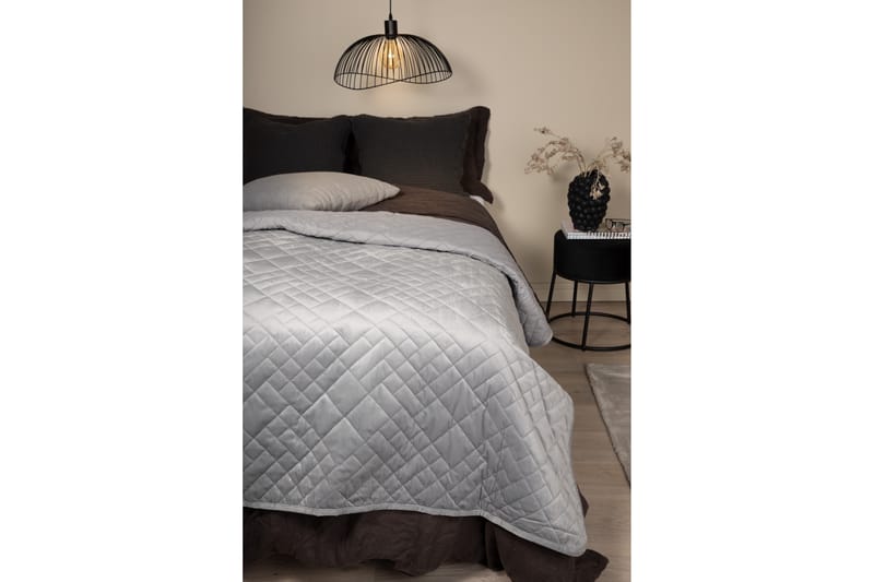 Päiväpeite Jilly 260x260 cm - Vaaleanharmaa - Kodintekstiilit & matot - Vuodevaatteet - Päiväpeitto
 - Yhden hengen sängyn päiväpeitto