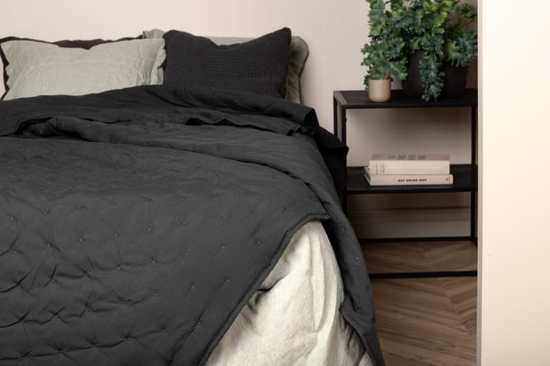 Päiväpeite Sally 260x260 cm - Antrasiitti - Kodintekstiilit & matot - Vuodevaatteet - Päiväpeitto - Yhden hengen sängyn päiväpeitto