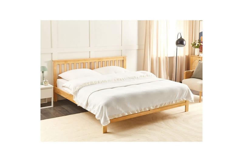 Sängynpeite Hatton Valkoinen, 200x220 cm - Valkoinen, 200x220 cm - Kodintekstiilit & matot - Vuodevaatteet - Päiväpeitto - Yhden hengen sängyn päiväpeitto