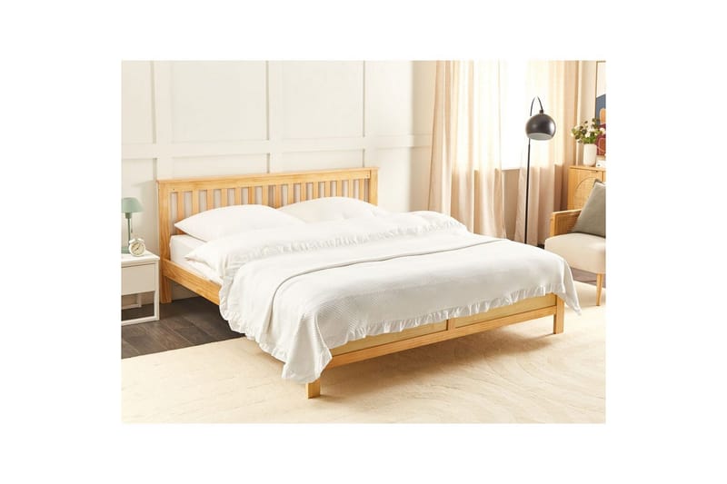 Sängynpeite Hatton Valkoinen, 240x220 cm - Valkoinen, 240x220 cm - Kodintekstiilit & matot - Vuodevaatteet - Päiväpeitto - Yhden hengen sängyn päiväpeitto