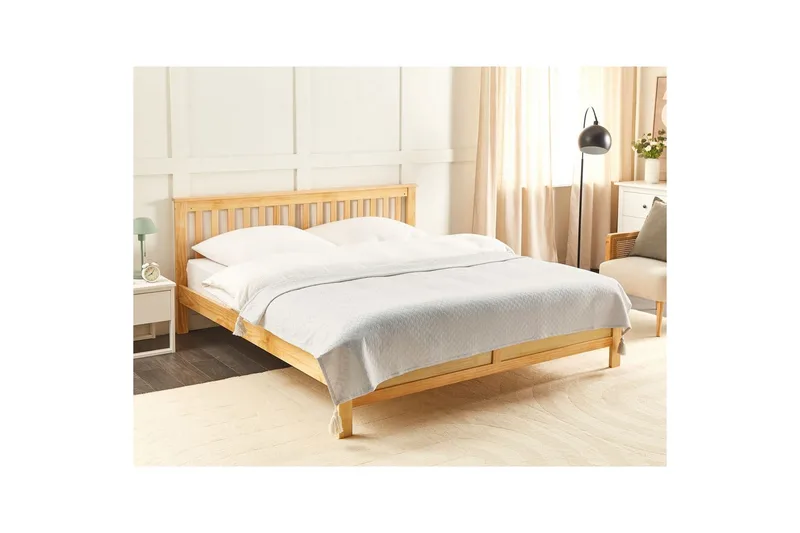 Sängynpeite Lindula Valkoinen, 150x200 cm - Valkoinen, 150x200 cm - Kodintekstiilit & matot - Vuodevaatteet - Päiväpeitto - Yhden hengen sängyn päiväpeitto