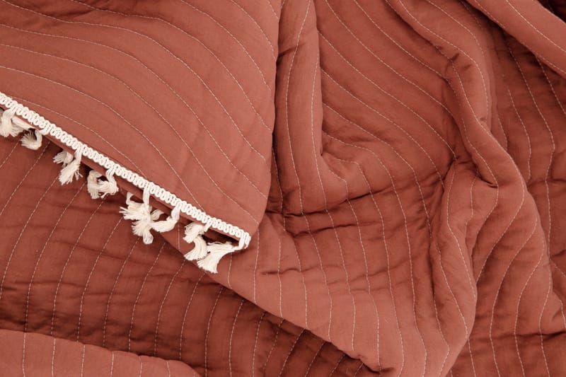 Päiväpeite Lias 260x260 cm - Ruosteenruskea - Kodintekstiilit & matot - Vuodevaatteet - Päiväpeitto - Yhden hengen sängyn päiväpeitto