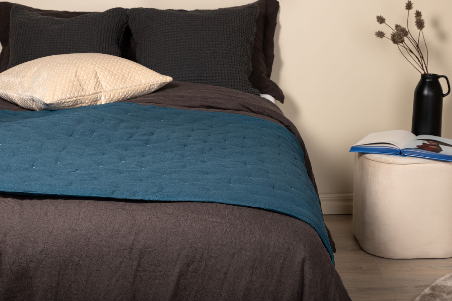 Päiväpeite Sally 260x80 cm - Sininen - Kodintekstiilit & matot - Vuodevaatteet - Päiväpeitto
 - Yhden hengen sängyn päiväpeitto