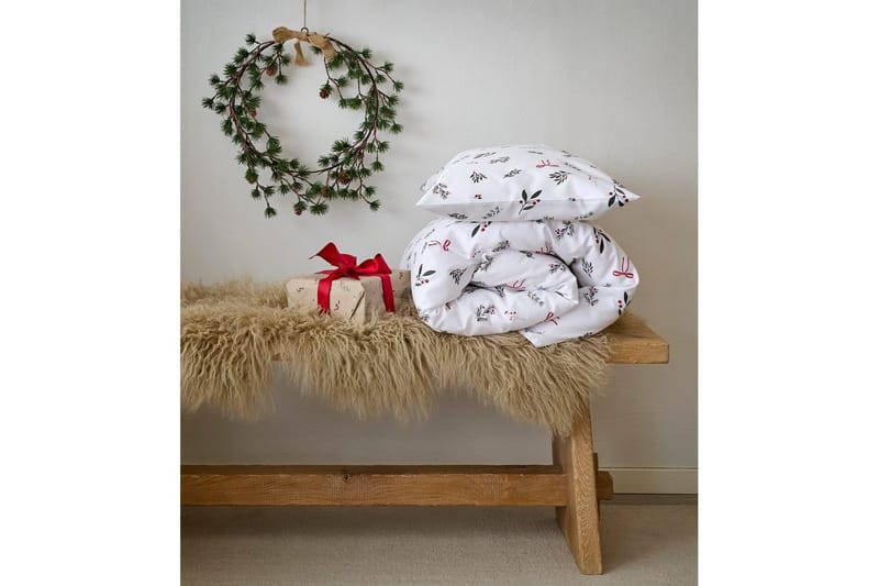 Pussilakanasetti Pinnasänkyyn 2-osainen Joulukvisti Punainen - Punainen - Kodintekstiilit & matot - Vuodevaatteet - Peitto
 - Tuplapeitto