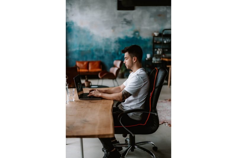 Hierontaistuin Medivon Cosy Mesh - Musta - Kotitalous - Hyvinvointi & terveys - Hieronta & itsehoito - Hierontalaitteet - Hierontatyyny