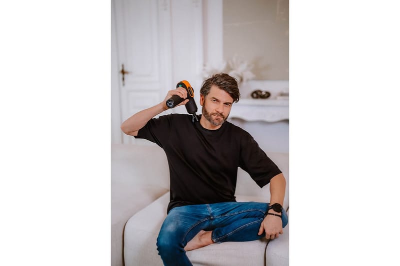 Hierontapistooli Medivon Gun Vital - Punainen||Musta - Kotitalous - Hyvinvointi & terveys - Hieronta & itsehoito - Hierontalaitteet - Lihashuoltovasara