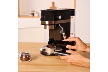 Espressokeitin Solac Taste Slim - Musta - Kotitalous - Keittiökoneet - Kahvinkeittimet & kahvitarvikkeet - Espressokone