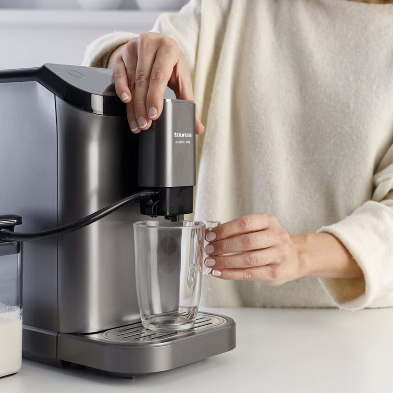 Kahvinkeitin Taurus Accento Latte automaattinen - Kotitalous - Keittiökoneet - Lämmittäminen & keittäminen - Vedenkeitin