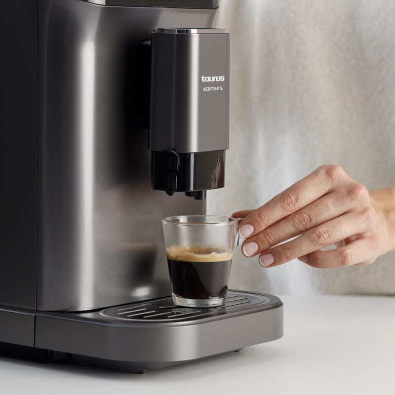 Kahvinkeitin Taurus Accento Latte automaattinen - Kotitalous - Keittiökoneet - Lämmittäminen & keittäminen - Vedenkeitin