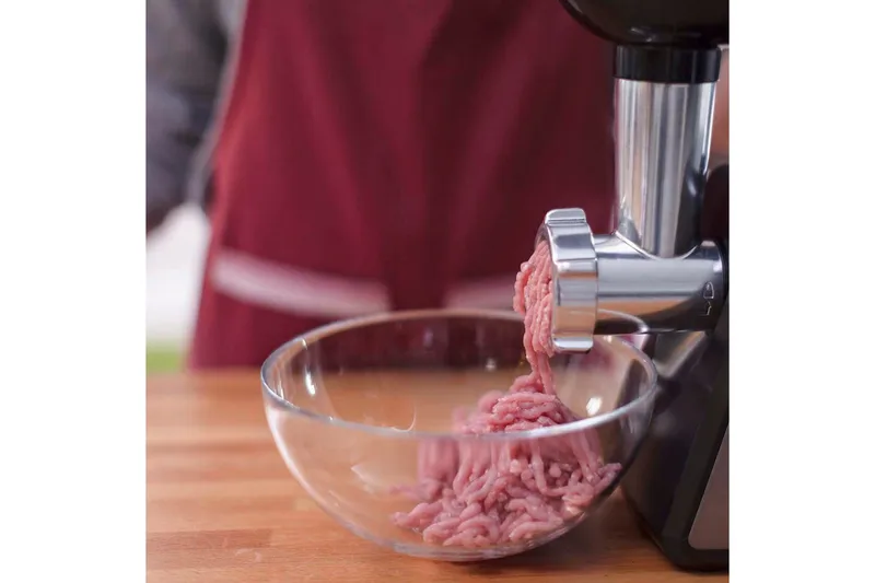 Lihamylly Black+Decker 1000W - Harmaa - Kotitalous - Keittiökoneet - Leikkaaminen & jauhaminen - Lihamylly