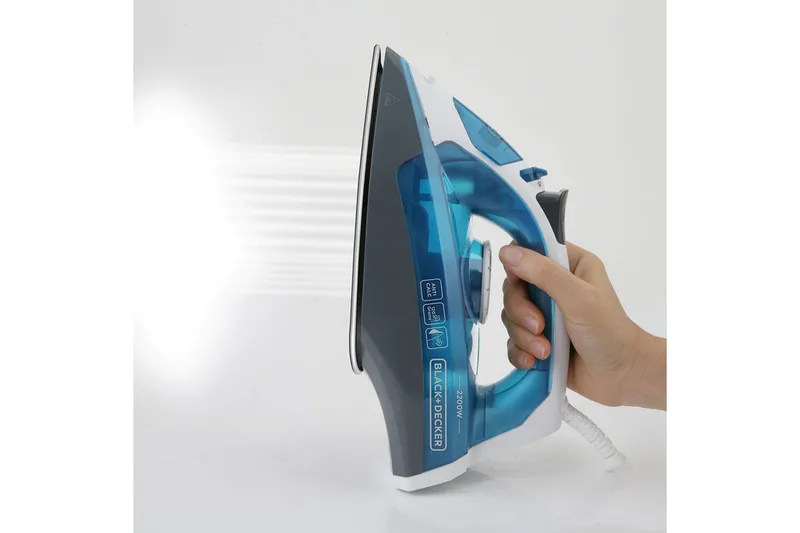 Höyrysilitysrauta Black+Decker 2200W Sininen - Sininen||Musta - Kotitalous - Siivous & vaatehuolto - Vaatehuolto - Höyrysilitysrauta & höyryasema