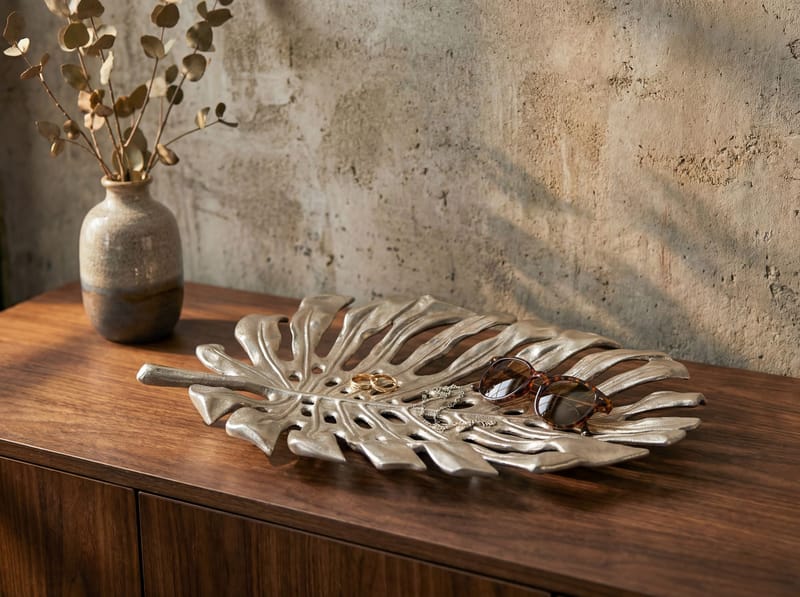 Ivora Monstera-koristekulho alumiinia - hopea - Kotitalous - Tarjoilu & kattaus - Tarjotin & tarjoiluvati