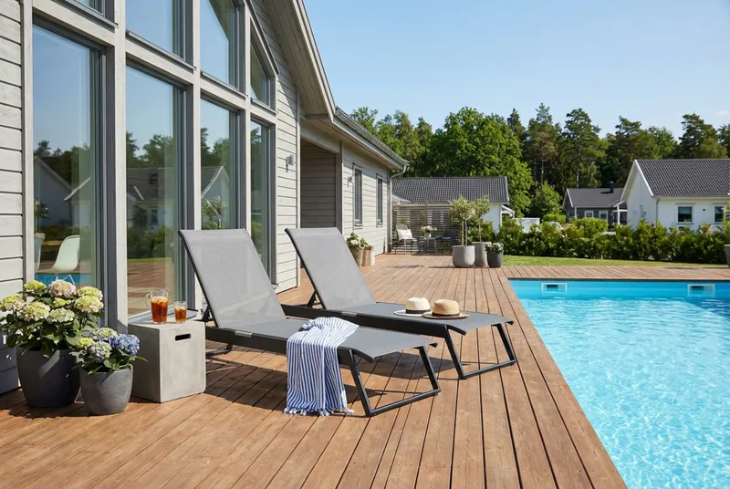 Monaco aurinkotuoli säädettävällä selkänojalla, alumiinia, harmaa tekstiili - Musta - Puutarhakalusteet - Puutarhatuoli - Aurinkosänky & aurinkovaunu