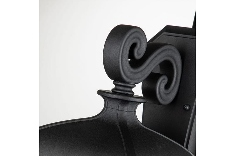 Bayview Elstead Lighting Outdoor Seinävalaisin - Piha & ulkoaltaat - Piha-alue - Sisäänkäynti - Sisäänkäynnin valaistus