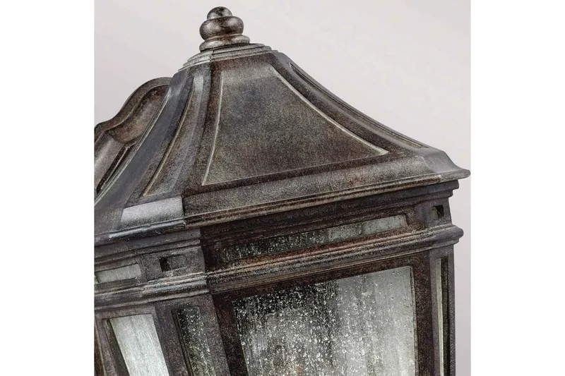 Londontowne Feiss Ulkoseinävalaisin - Piha & ulkoaltaat - Piha-alue - Sisäänkäynti - Sisäänkäynnin valaistus