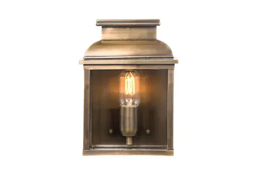 Old Bailey Elstead Lighting Outdoor Seinävalaisin - Piha & ulkoaltaat - Piha-alue - Sisäänkäynti - Sisäänkäynnin valaistus