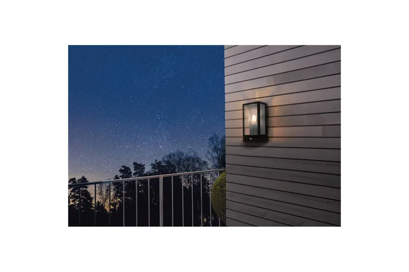 Ulkoseinävalaisin Eglo Alamonte liikkeentunnistimella - Musta/Valkoinen - Piha & ulkoaltaat - Piha-alue - Sisäänkäynti - Sisäänkäynnin valaistus