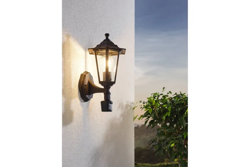 Ulkoseinävalaisin Eglo Laterna 4 sensorilla - Musta - Piha & ulkoaltaat - Piha-alue - Sisäänkäynti - Sisäänkäynnin valaistus