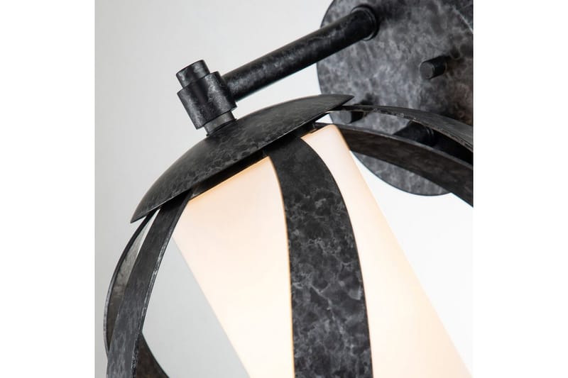 Ulkoseinävalaisin Quoizel Blacksmith - Piha & ulkoaltaat - Piha-alue - Sisäänkäynti - Sisäänkäynnin valaistus